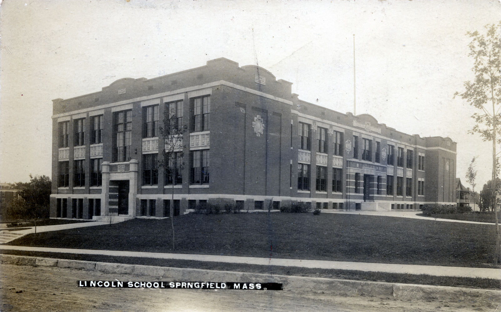 Chestnut St. - Lincoln School