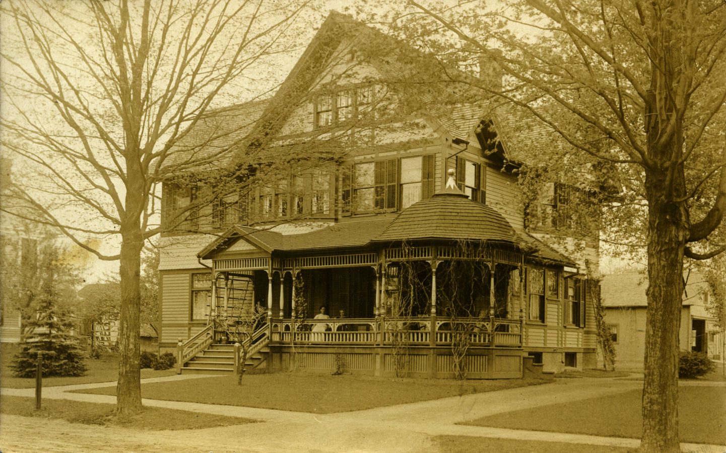 Unknown house with a gazebo-style front porch